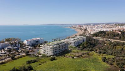Apartment in Estepona with 3 bedrooms and 4 bathrooms 200m2