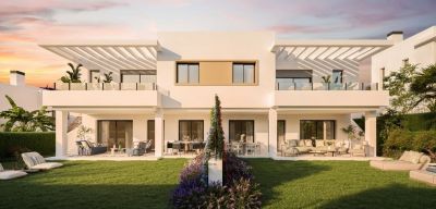 Townhouse in Estepona with 3 bedrooms and 2 bathrooms 182m2