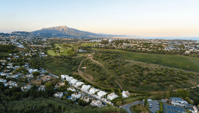 Villa in Estepona with 5 bedrooms and 6 bathrooms 453m2