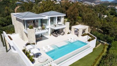 Villa in Benahavis with 5 bedrooms and 4 bathrooms 606m2