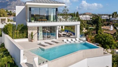 Villa in Benahavis with 5 bedrooms and 5 bathrooms 577m2