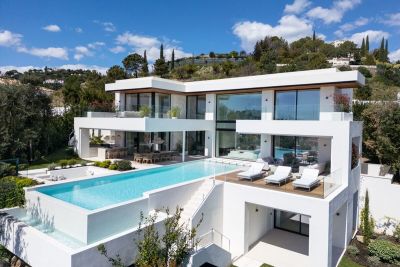 Villa in Benahavis with 6 bedrooms and 7 bathrooms 631m2