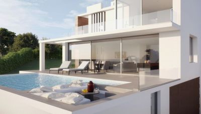 Villa in Estepona with 4 bedrooms and 3 bathrooms 325m2