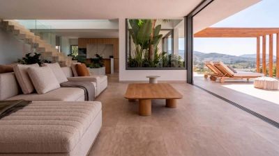 Villa in Estepona with 4 bedrooms and 4 bathrooms 124m2