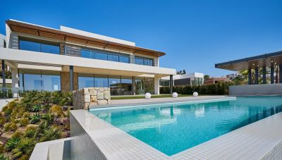 Villa in Benahavis with 5 bedrooms and 6 bathrooms 597m2