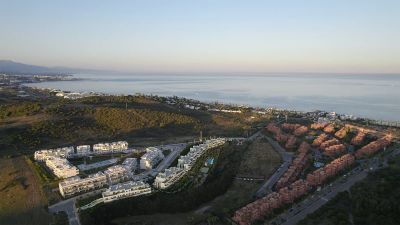 Apartment in Estepona with 3 bedrooms and 2 bathrooms 131m2