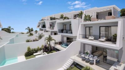 Townhouse in Estepona with 3 bedrooms and 4 bathrooms 172m2