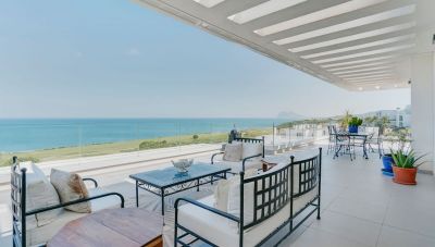 Apartment in La Alcaidesa with 3 bedrooms and 2 bathrooms 146m2