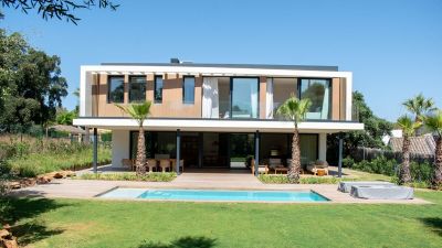 Villa in Sotogrande with 5 bedrooms and 5 bathrooms 759m2