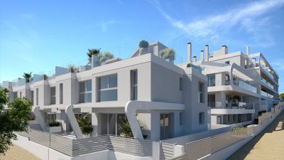 Townhouse in Estepona with 4 bedrooms and 3 bathrooms 182m2